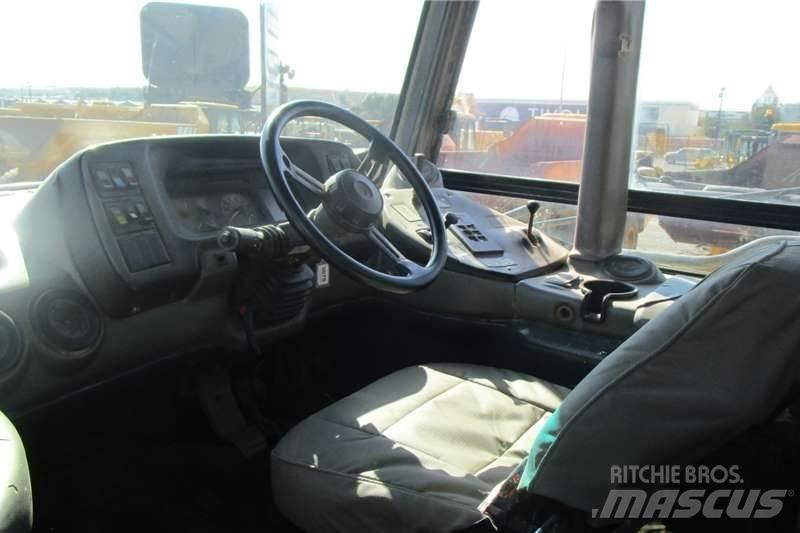 Bell B40D Midjestyrd dumper