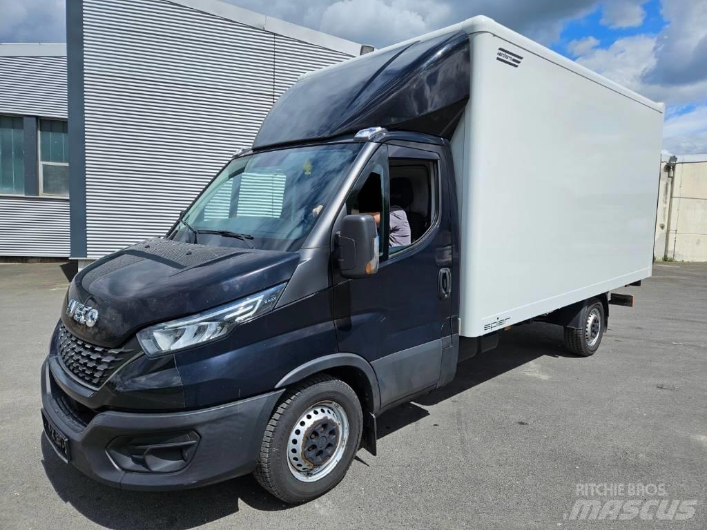 Iveco 35 S 18 Lätta lastbilar