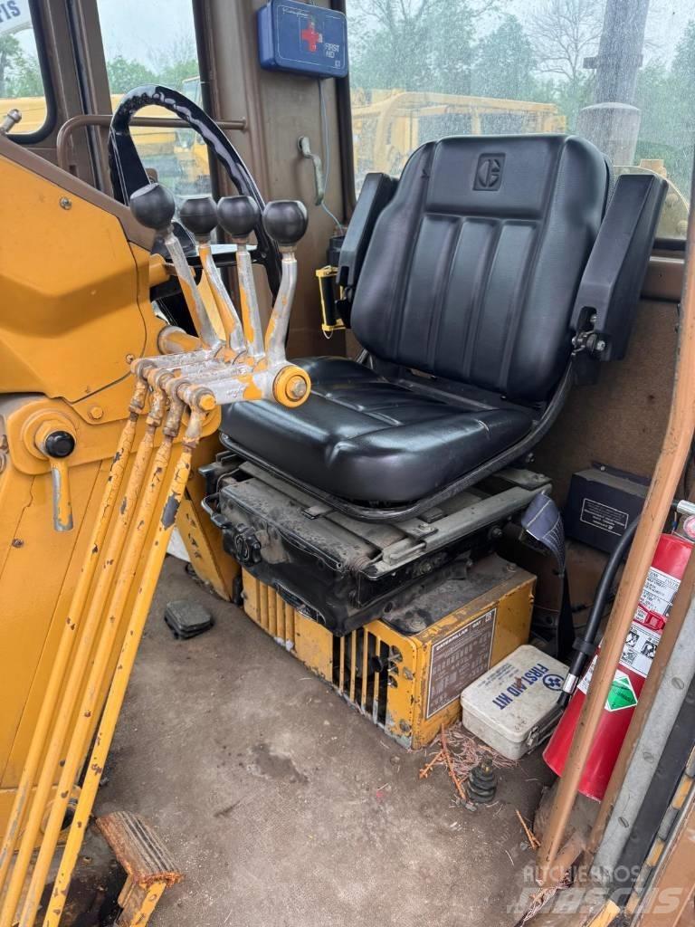 CAT 120 G Väghyvlar