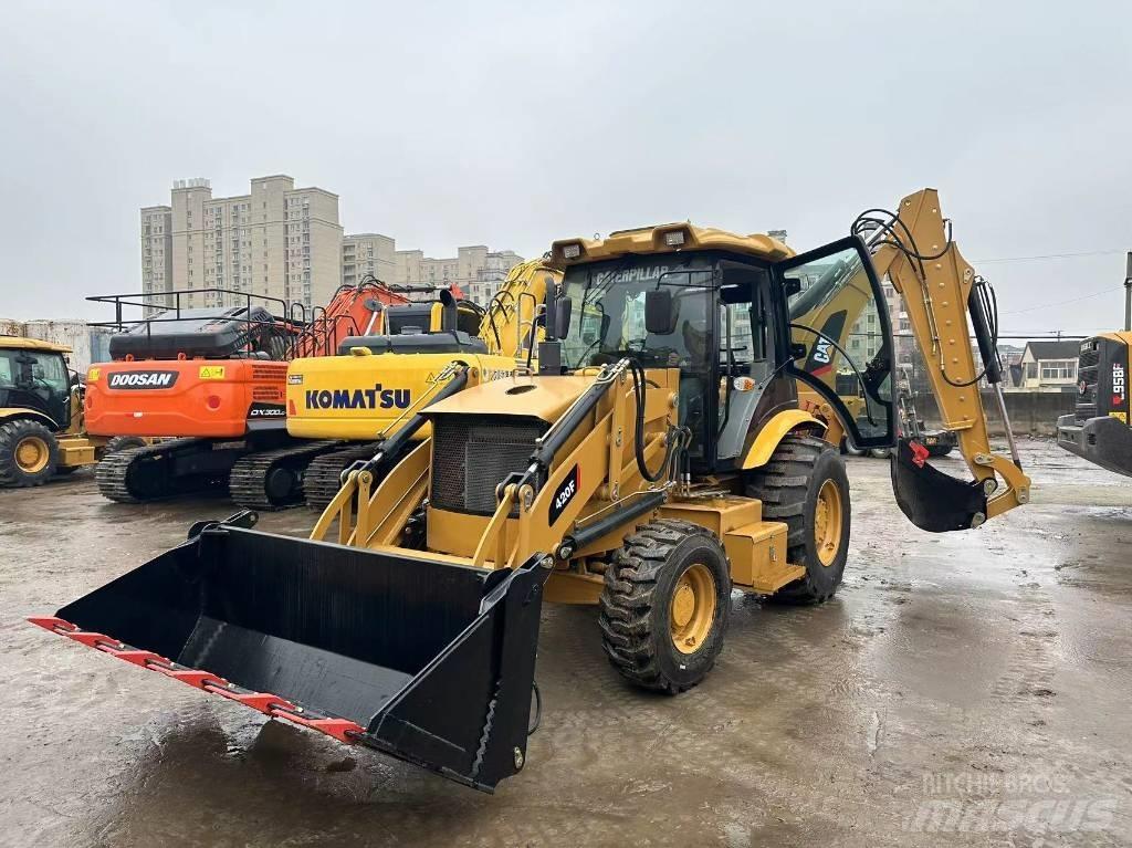 CAT 420 F Grävlastare