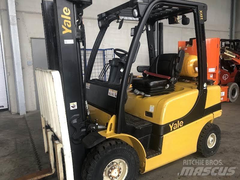 Yale GLP25VX Gasolmotviktstruckar