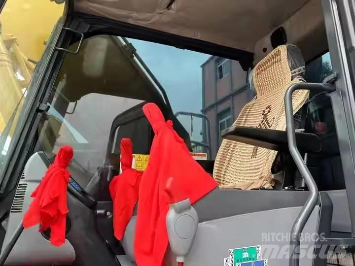 Komatsu PC 200 Bandgrävare