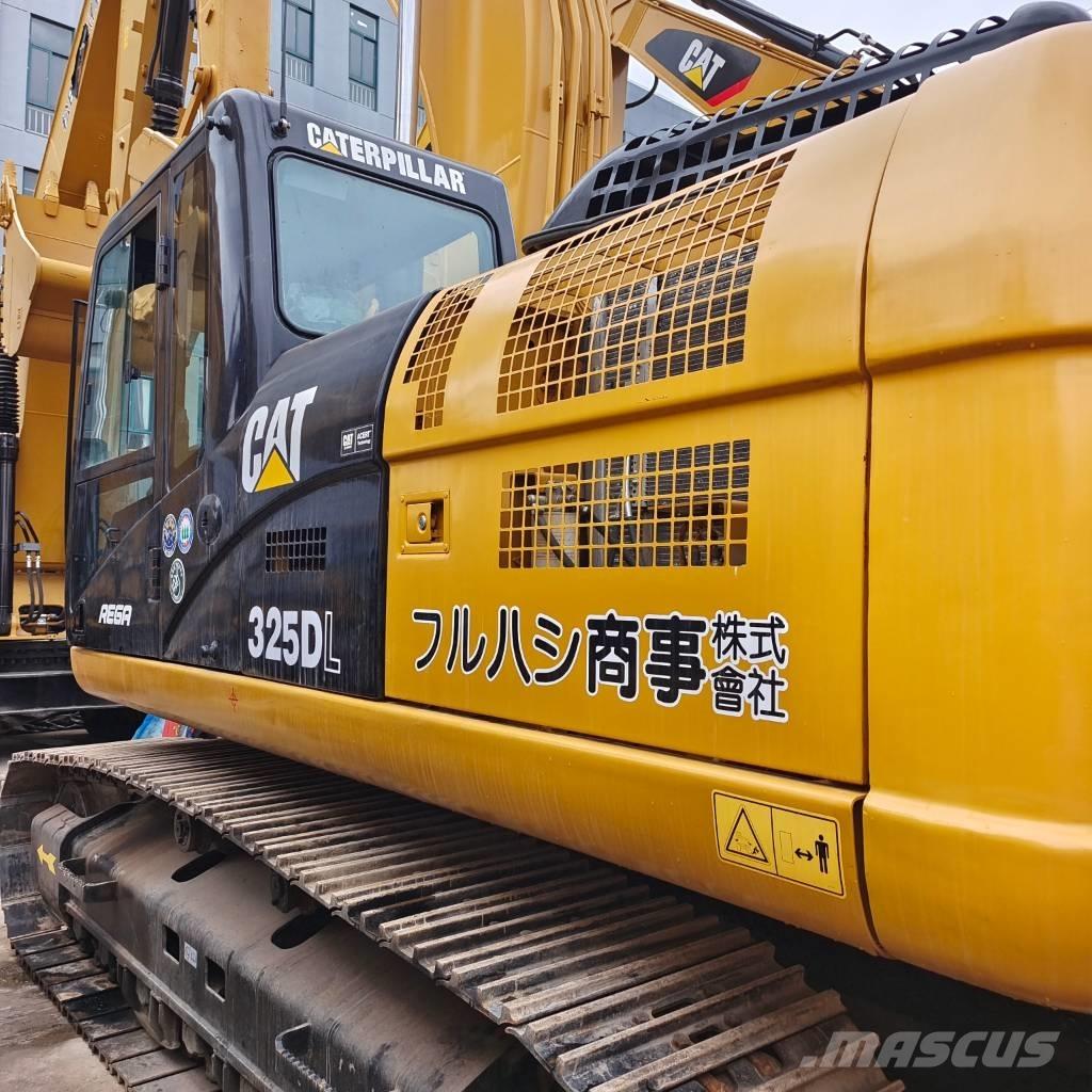 CAT 325 D Bandgrävare
