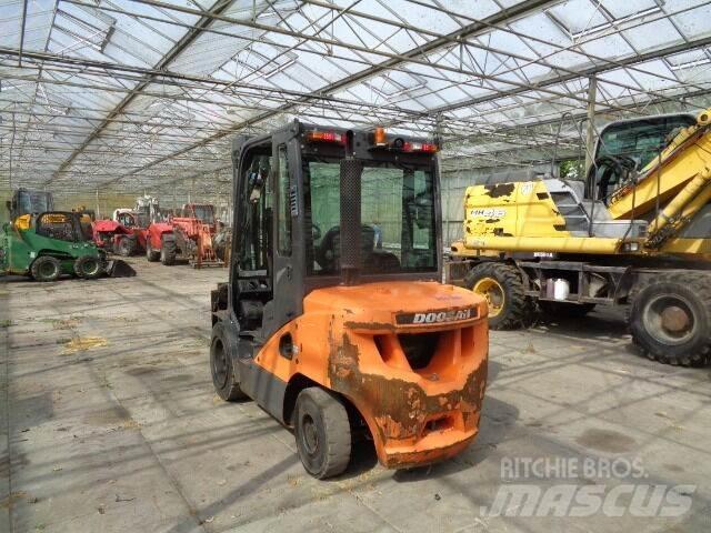Doosan D35C-7 Dieselmotviktstruckar