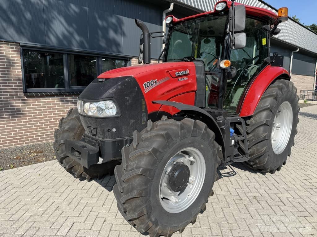 CASE Farmall 100X Traktorer