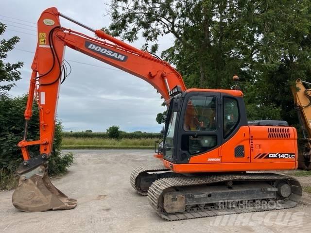 Doosan DX 140 LC Bandgrävare