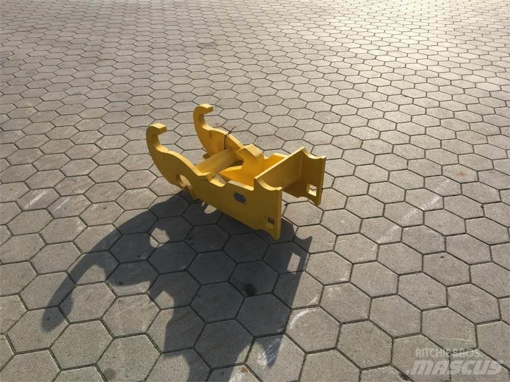  LASTHAKENPLATTE Redskapsfäste/ adaptrar