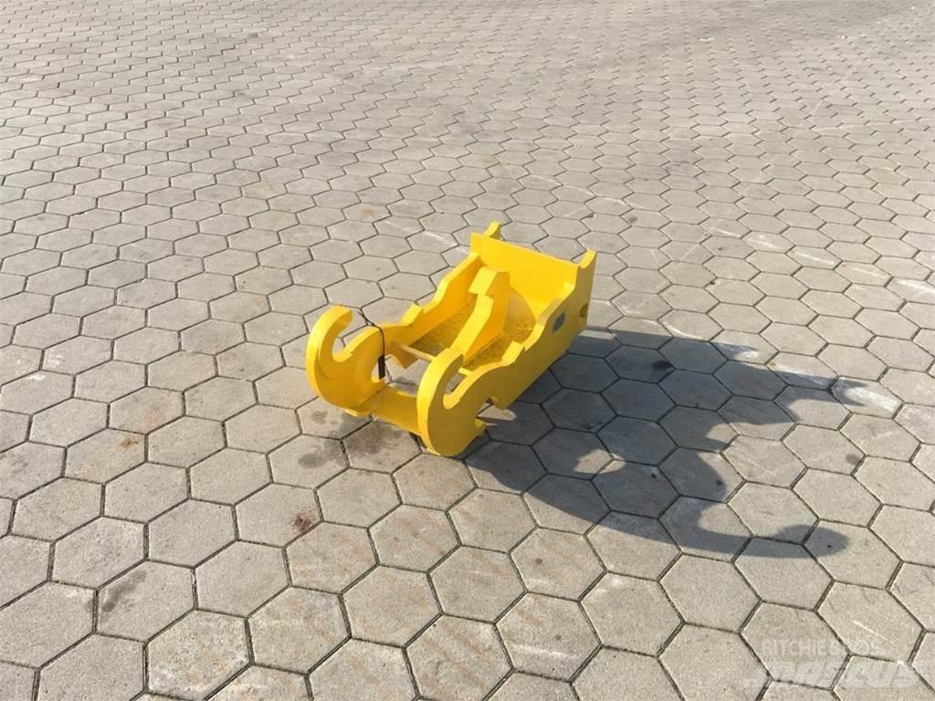  LASTHAKENPLATTE Redskapsfäste/ adaptrar