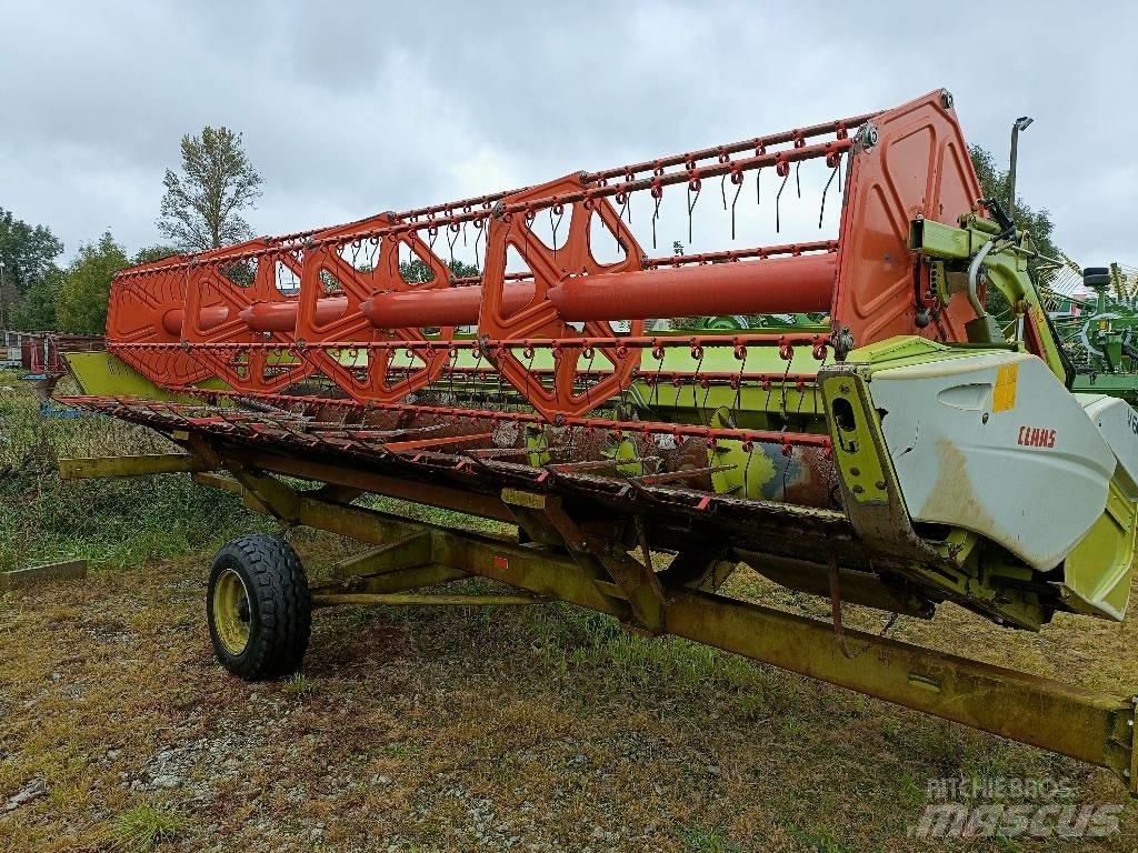 CLAAS Tucano 450 Skördetröskor