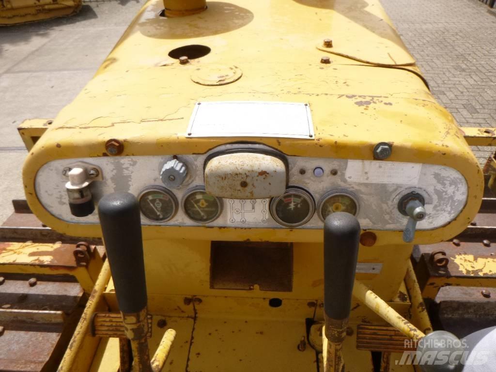 CAT D 4 D Bandschaktare