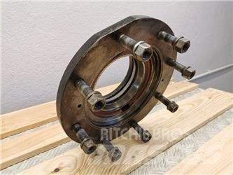 JLG 307 wheel hub Däck, hjul och fälgar