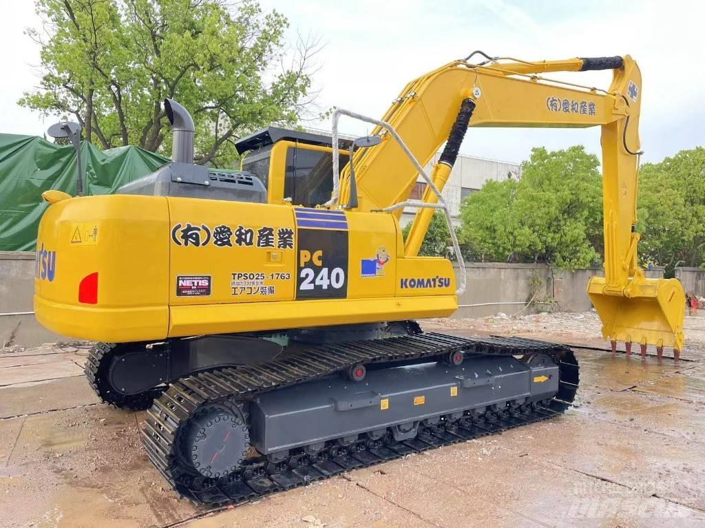 Komatsu PC 240LC-8 Bandgrävare