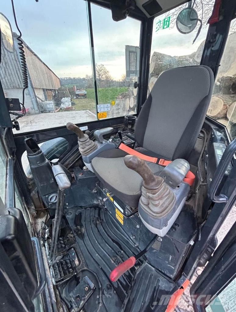 Hitachi ZX 26 U-6 Minigrävare < 7t