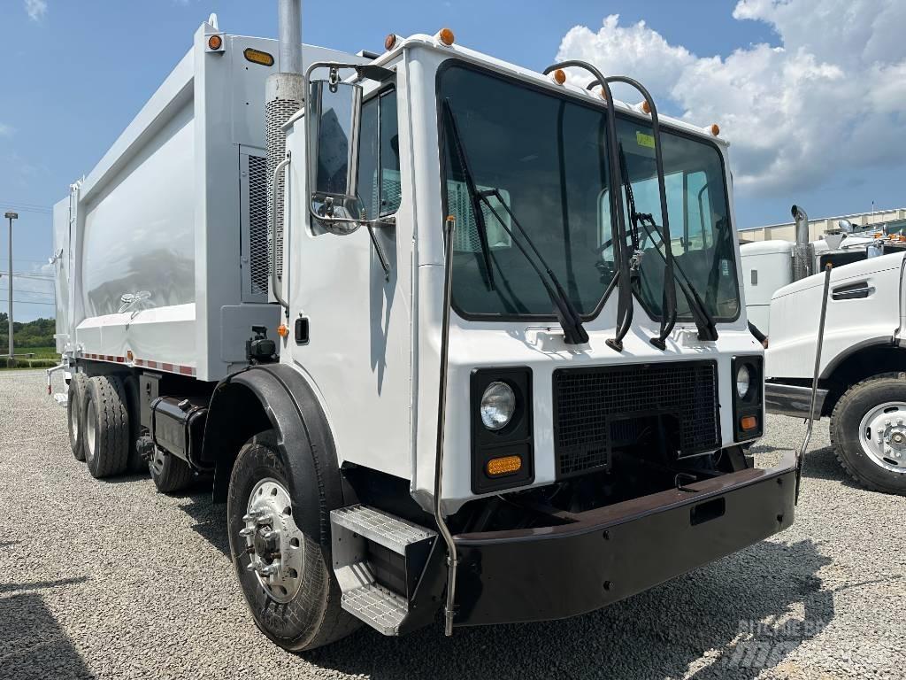 Mack MR Sopbilar