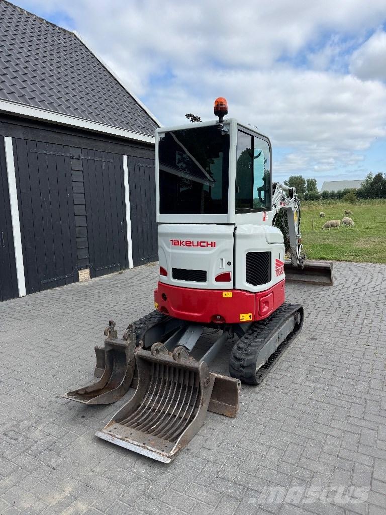 Takeuchi TB 325 R Minigrävare < 7t