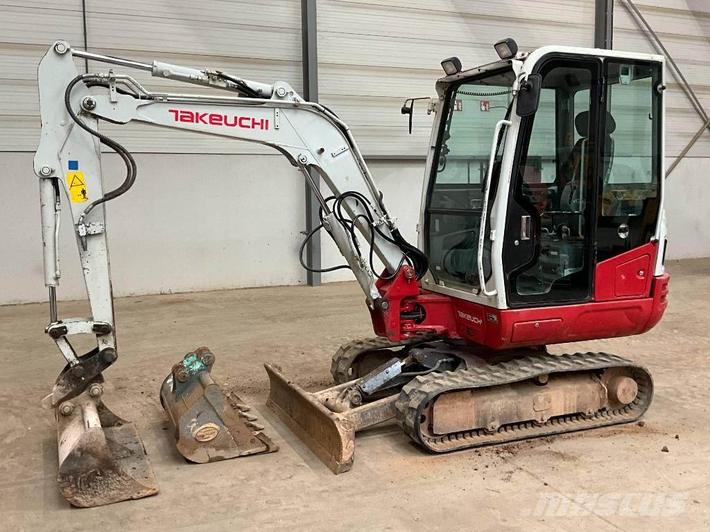 Takeuchi TB 230 Minigrävare < 7t