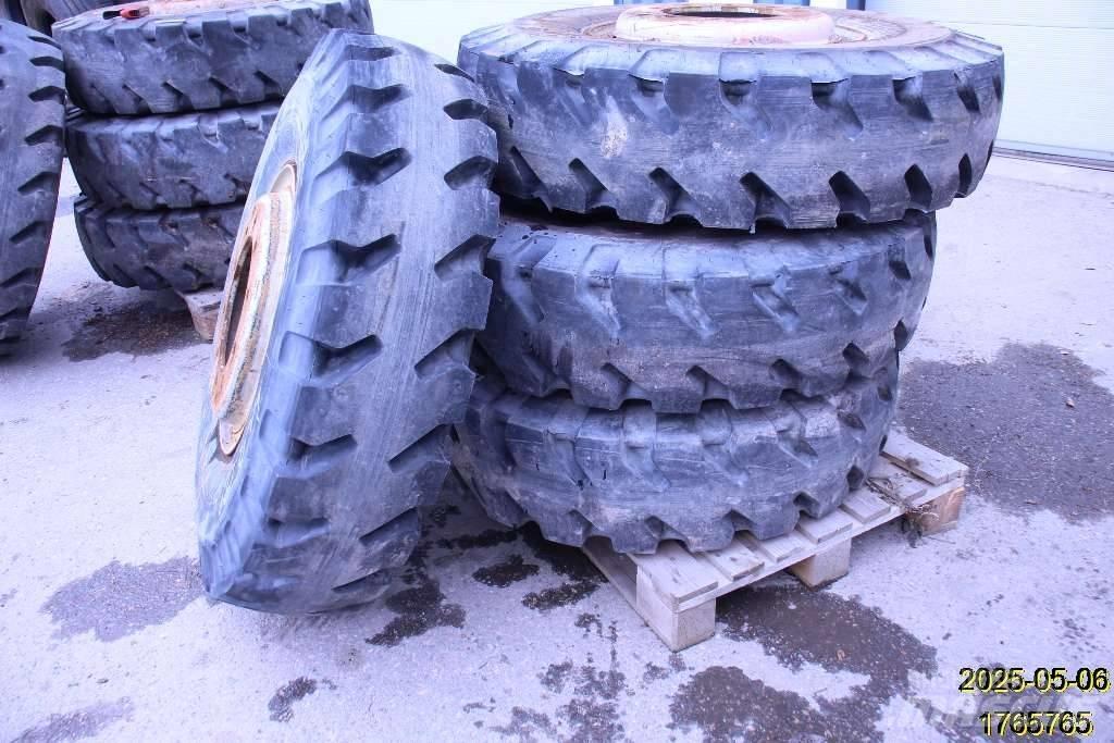 Michelin XMINED2 Däck, hjul och fälgar
