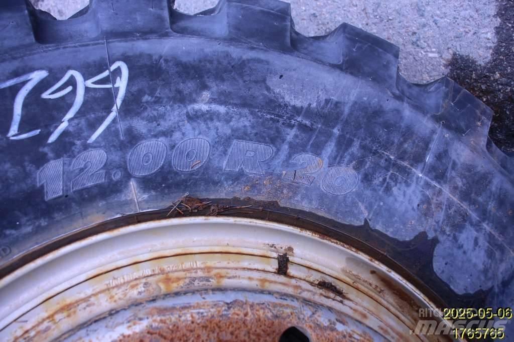 Michelin XMINED2 Däck, hjul och fälgar
