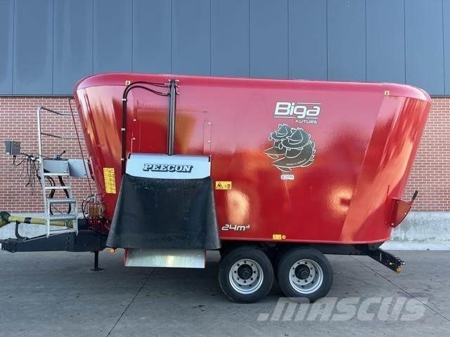 Peecon VME-240 Fullfodervagnar