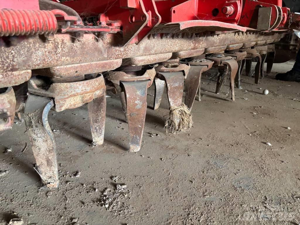 Kuhn HR 3003 D Såbäddsharvar och rototillers