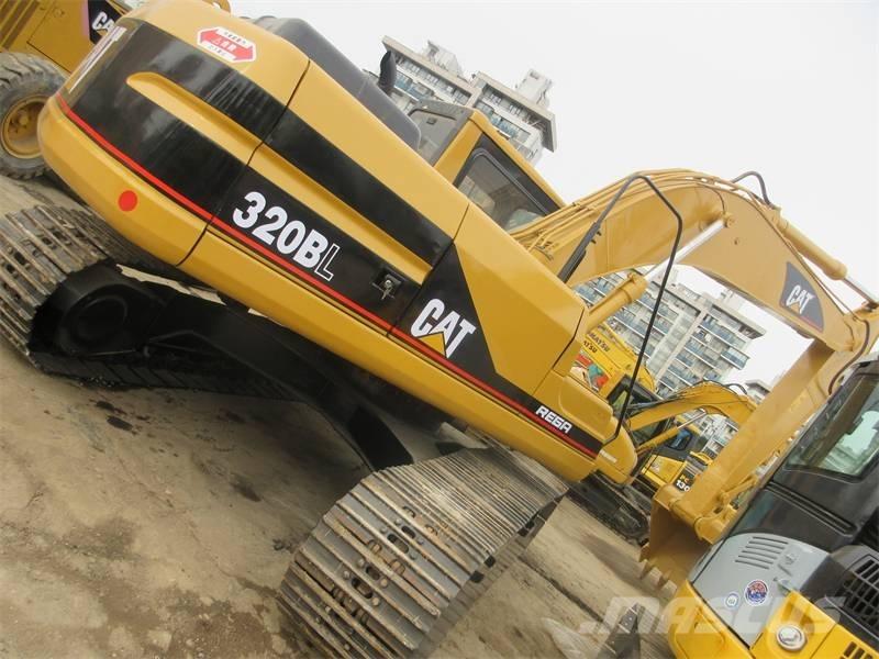 CAT 320 B L Bandgrävare