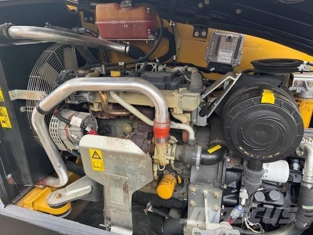 CAT TH 414 Teleskoplastare