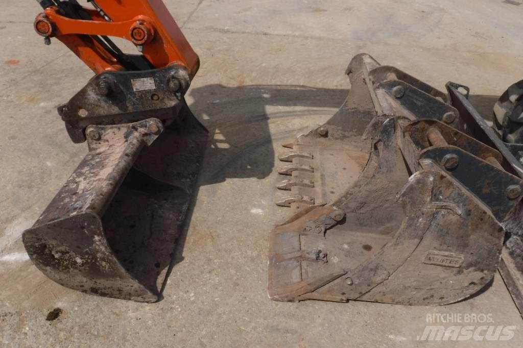 Hitachi ZX 85 US B-6 Midigrävmaskiner 7t - 12t