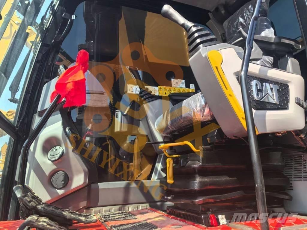 CAT 323 D Bandgrävare