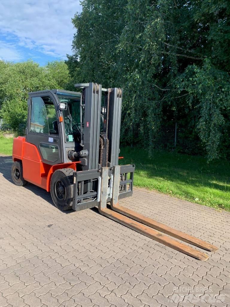 Nissan WG1F4F50Y Dieselmotviktstruckar