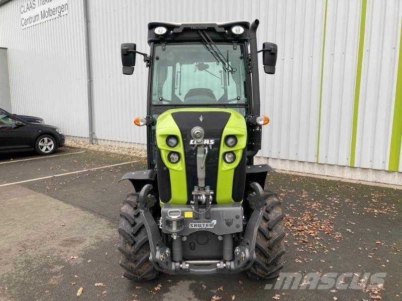 CLAAS NEXOS 240 M Traktorer