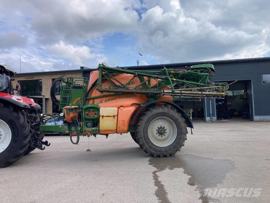 Amazone UX 5200 , 24 M Dragna sprutor