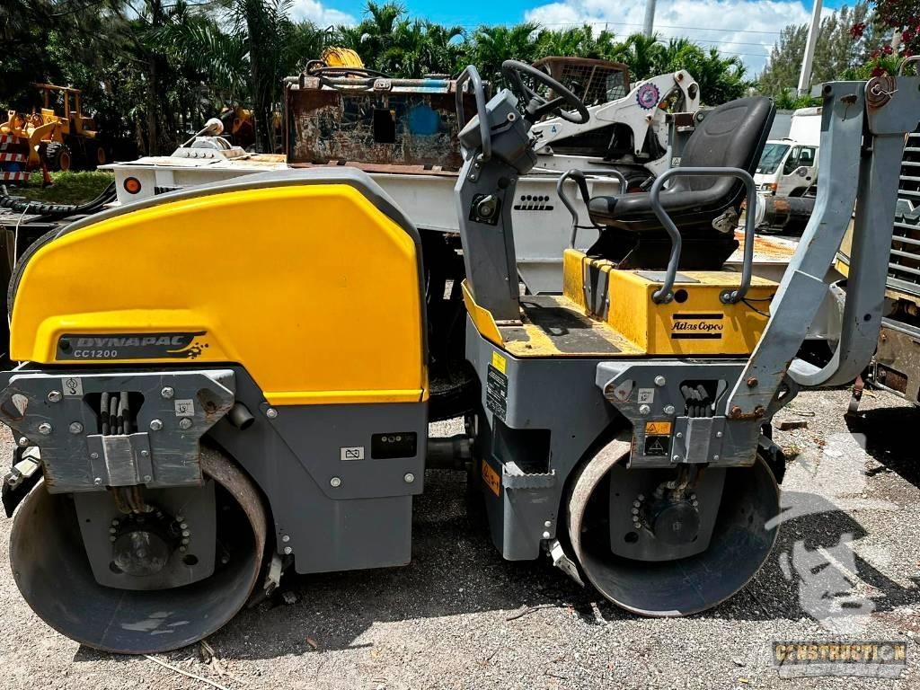 Dynapac CC 1200 Tvåvalsvältar