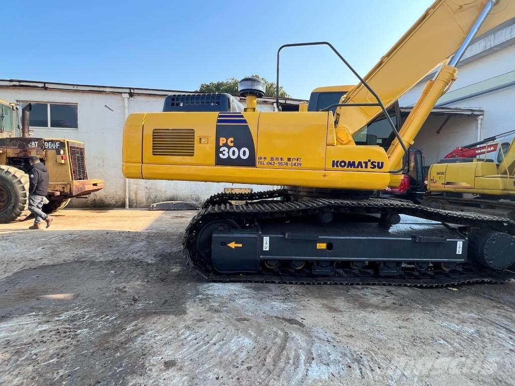 Komatsu PC300-7 Bandgrävare