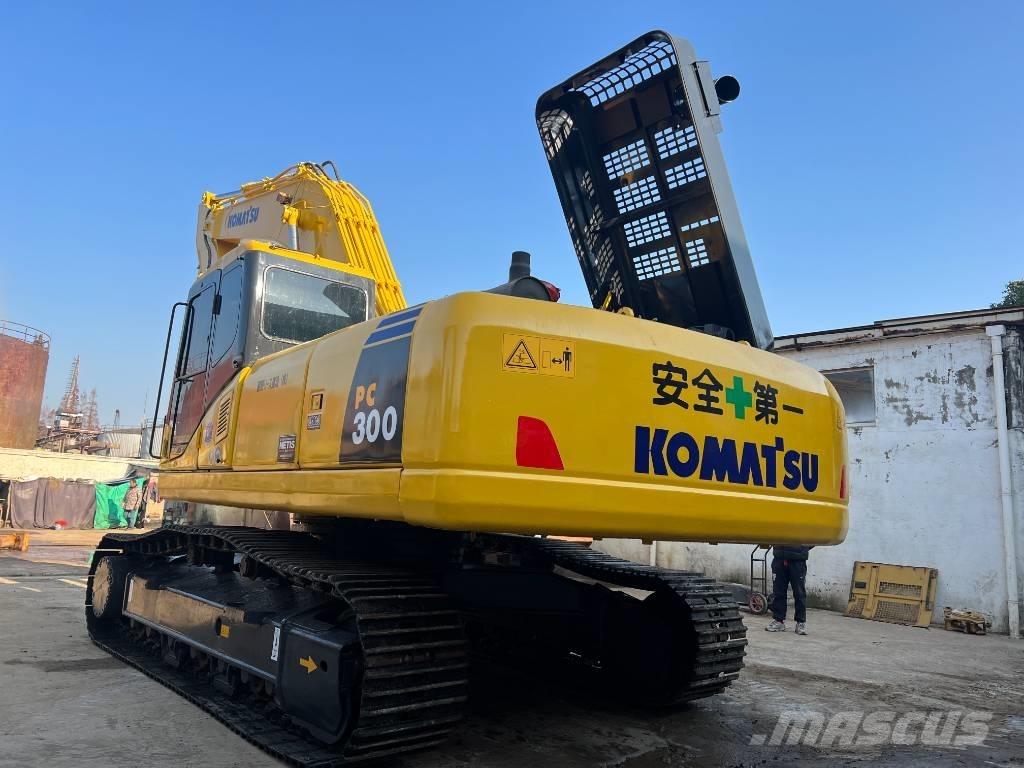 Komatsu PC300-7 Bandgrävare