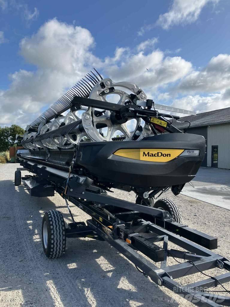 MacDon FD235 Skärbord