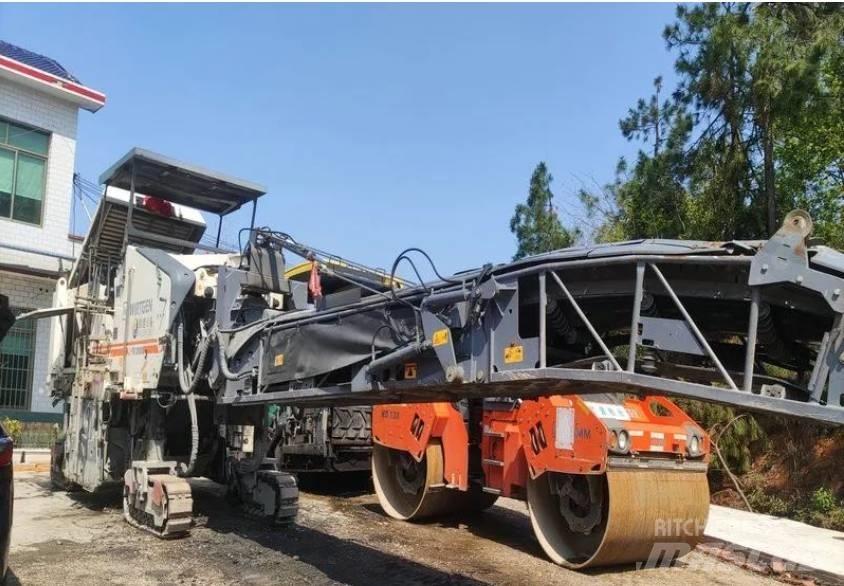 Wirtgen W2000 Asfaltskallfräsmaskiner