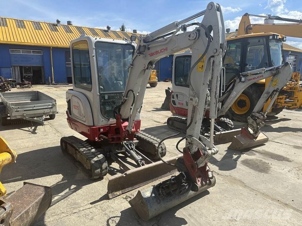 Takeuchi TB225 Minigrävare < 7t