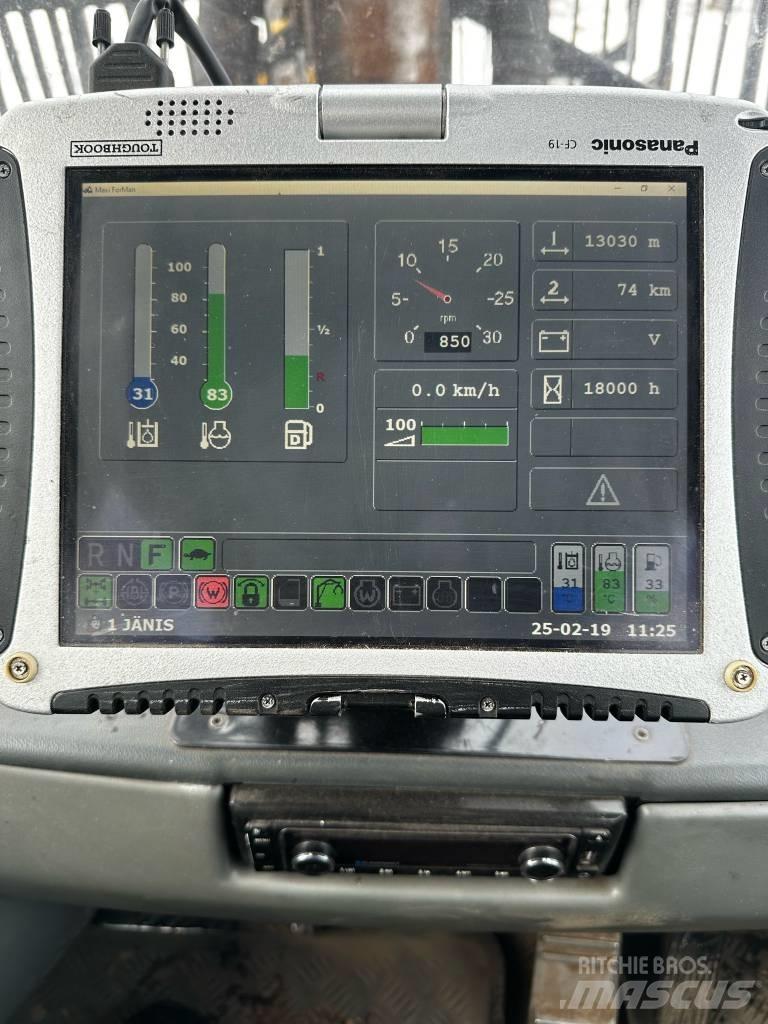 Komatsu 840 TX Skotare