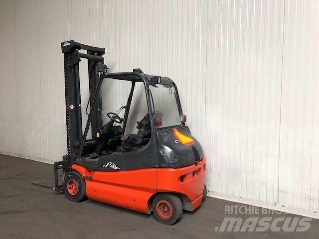 Linde E25-02 Elmotviktstruckar