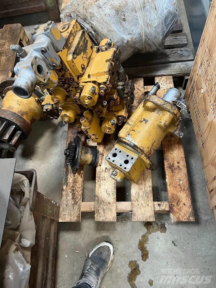 CAT 213 B LC valve Bandgrävare