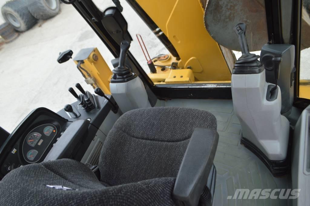 CAT 432 F Grävlastare