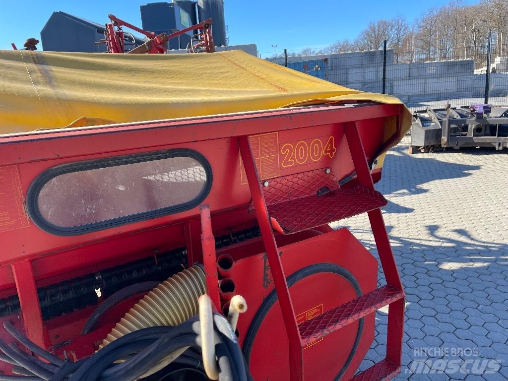 Tive 2204 såjet 4m Såmaskiner