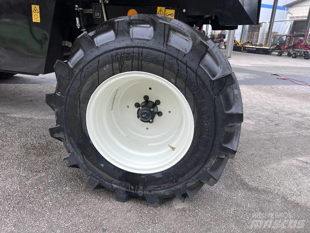 New Holland TC 4.90 Skördetröskor