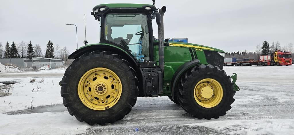 John Deere 7230 R Traktorer