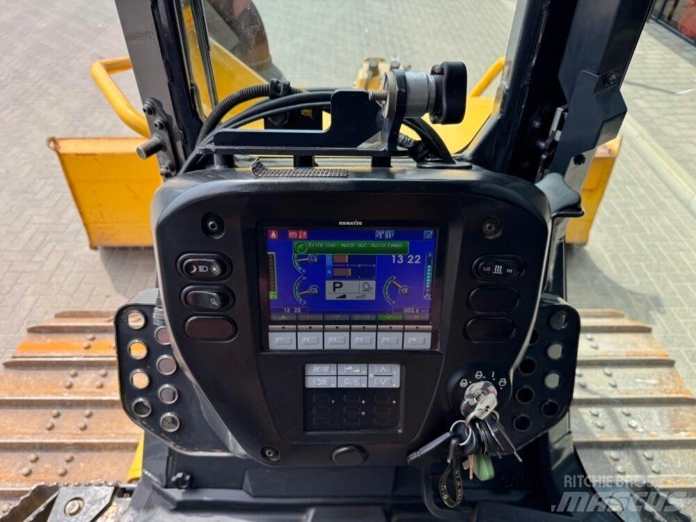 Komatsu D37PXi-24 Bandschaktare