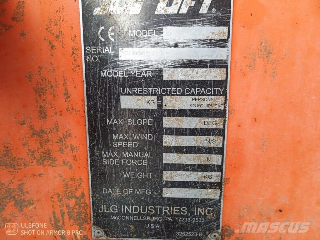 JLG 600 AJ Bomliftar