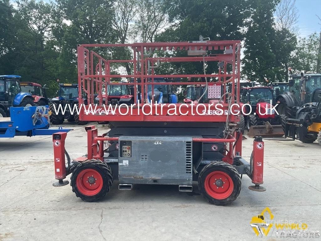 SkyJack SJ 6832 RT Saxliftar