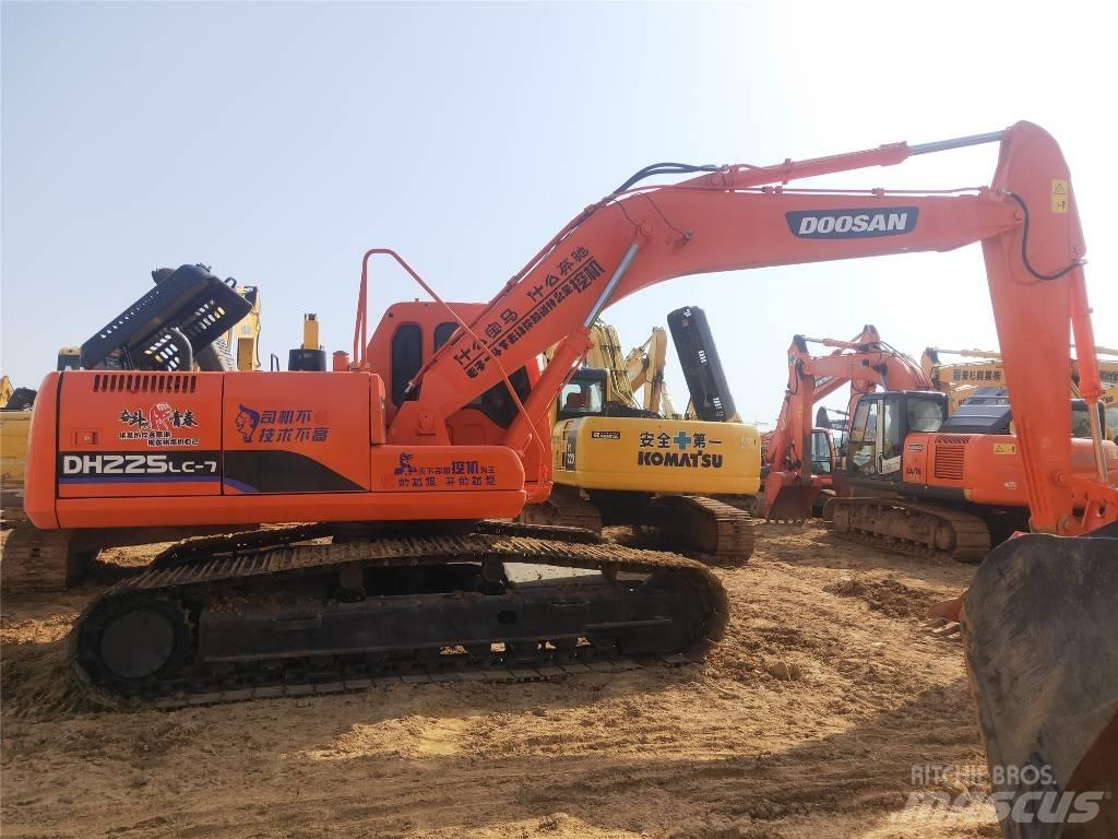 Doosan DH225LC-7 Bandgrävare