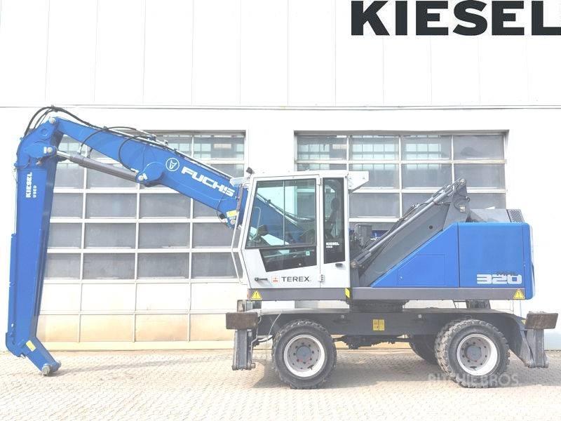 Fuchs MHL 320 F Avfalls / industri hantering