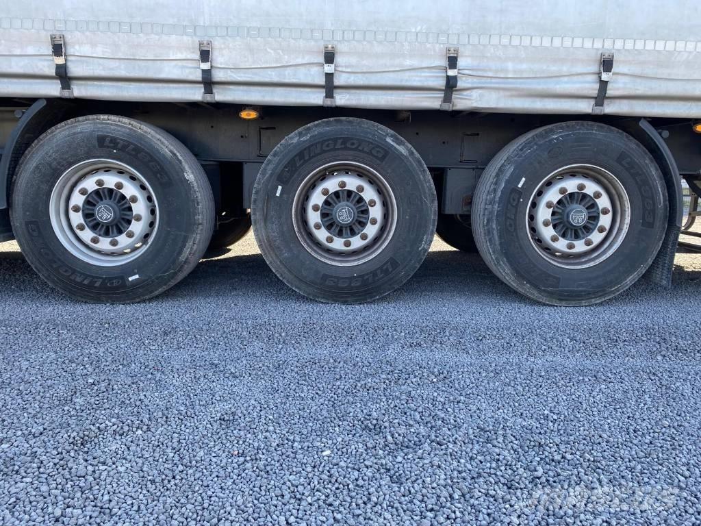 Kögel SN 24 Kapelltrailer